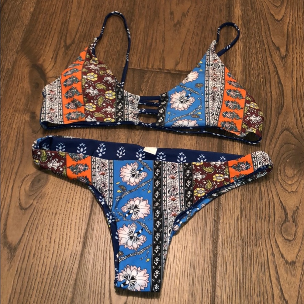 Reversible multicolored bikini
